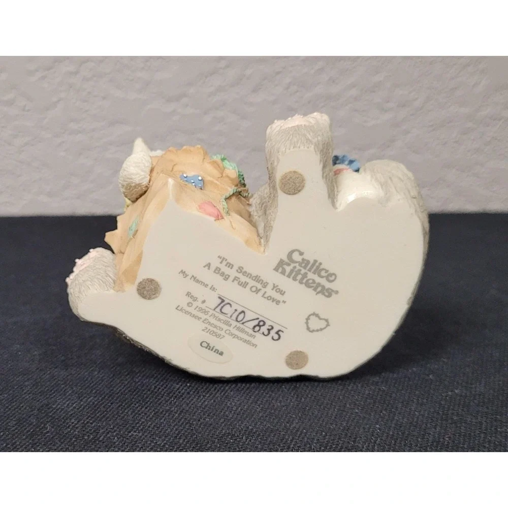 Enesco Calico Kittens Figurine I'm Sending You A Bag Full Of Love #210587 (1996)